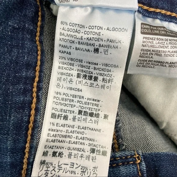 LEVI'S Sculpt Hypersoft Original Style Mid Length Denim Stretch Jean Shorts - Picture 10 of 12